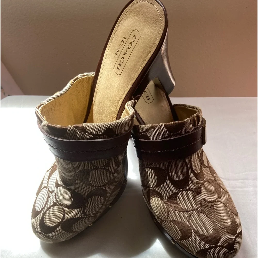 Coach Brown Signature Leather Studded Mule Clogs Heel Sz 8.5 - Picture 2 of 5